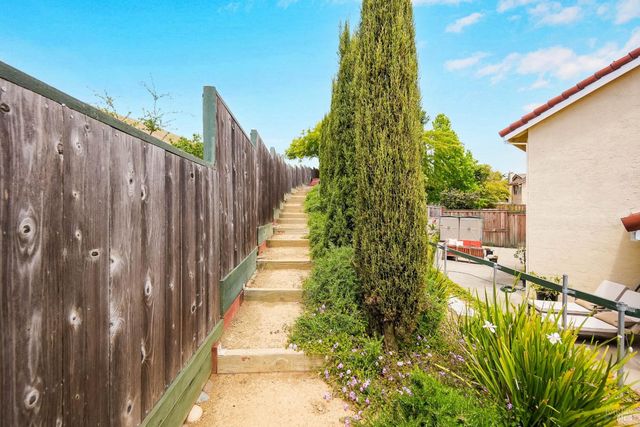 614 Britannia Dr, Vallejo, CA 94591