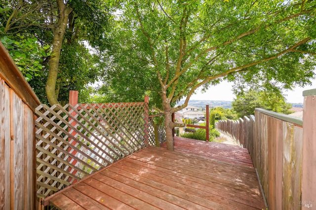 614 Britannia Dr, Vallejo, CA 94591