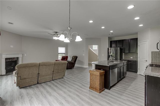 1202 Lincoln Lane, Braselton, GA 30517