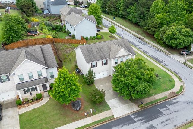 1202 Lincoln Lane, Braselton, GA 30517