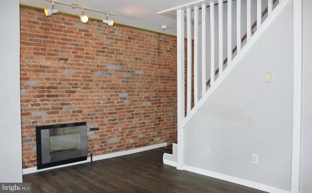 236 N LOCUST ST, Hagerstown, MD 21740