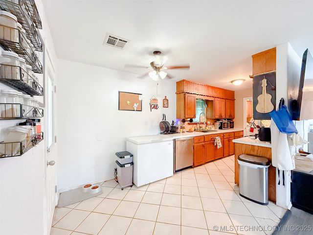 1201 E Atlanta Avenue, Davis, OK 73030