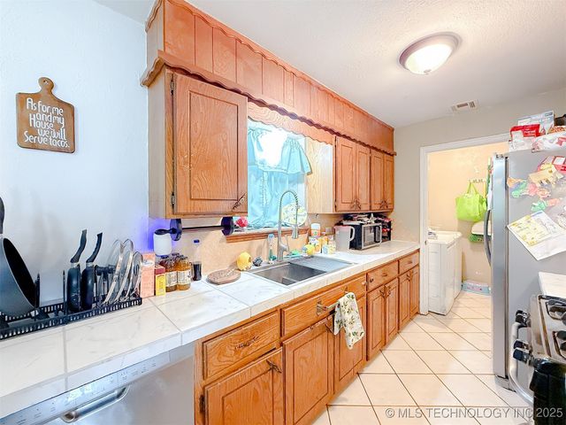 1201 E Atlanta Avenue, Davis, OK 73030