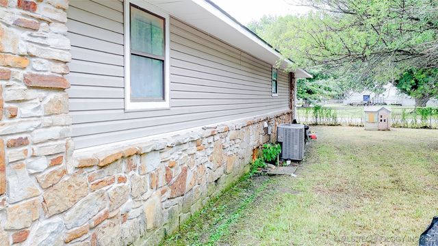 1201 E Atlanta Avenue, Davis, OK 73030