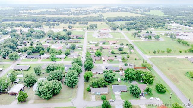 1201 E Atlanta Avenue, Davis, OK 73030