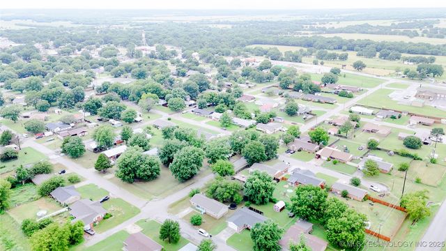 1201 E Atlanta Avenue, Davis, OK 73030