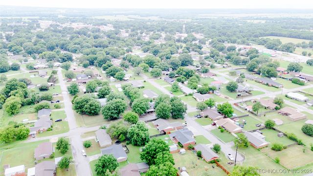 1201 E Atlanta Avenue, Davis, OK 73030