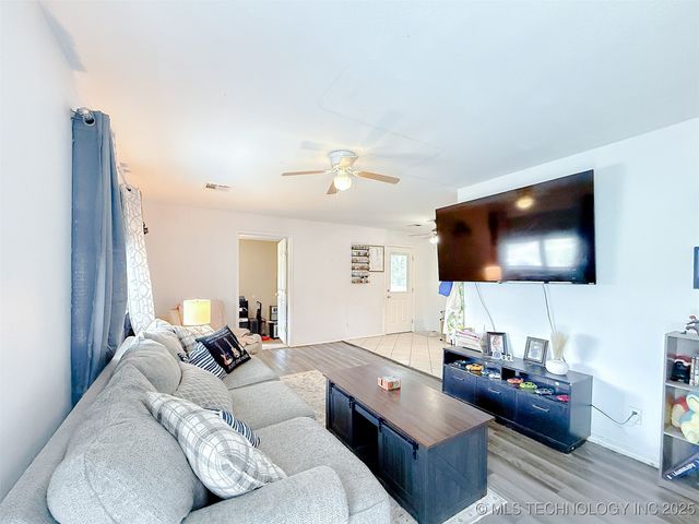 1201 E Atlanta Avenue, Davis, OK 73030