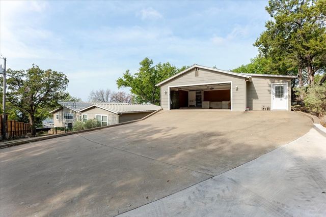 5247 Wells Drive, Possum Kingdom Lake, TX 76450