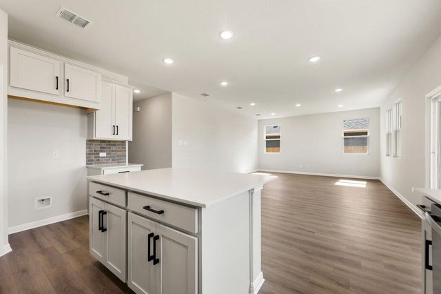 165 Jans WAY, Georgetown, TX 78626