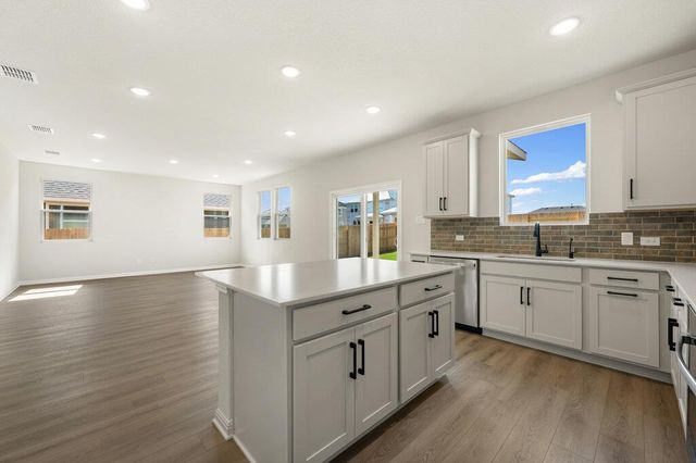 165 Jans WAY, Georgetown, TX 78626