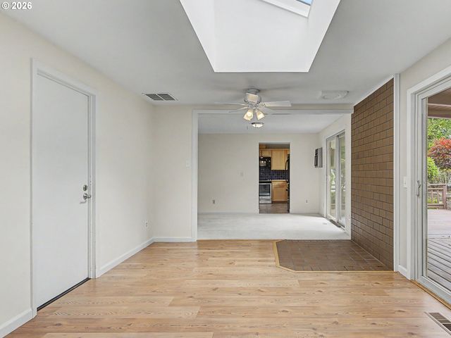 1702 Sw MAWRCREST Ave, Gresham, OR 97080