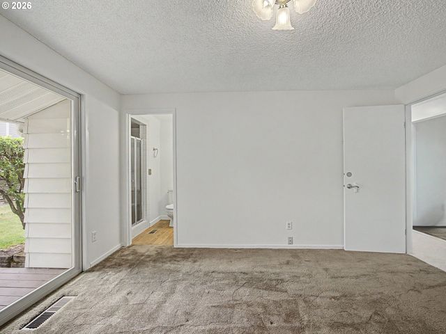 1702 Sw MAWRCREST Ave, Gresham, OR 97080
