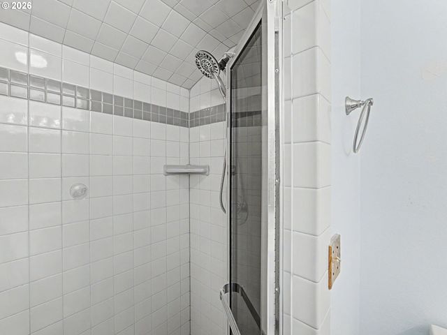 1702 Sw MAWRCREST Ave, Gresham, OR 97080