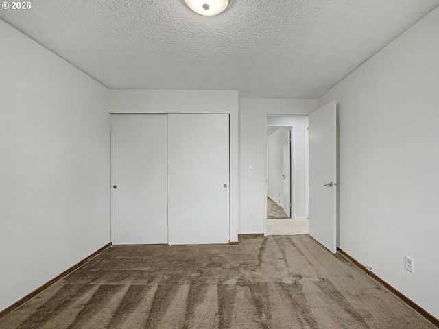1702 Sw MAWRCREST Ave, Gresham, OR 97080