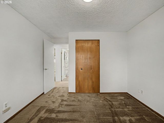 1702 Sw MAWRCREST Ave, Gresham, OR 97080