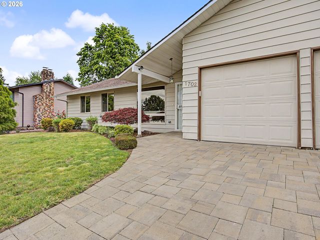1702 Sw MAWRCREST Ave, Gresham, OR 97080