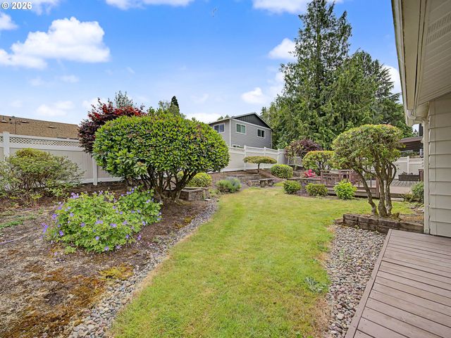 1702 Sw MAWRCREST Ave, Gresham, OR 97080