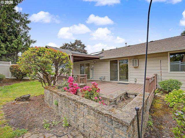 1702 Sw MAWRCREST Ave, Gresham, OR 97080