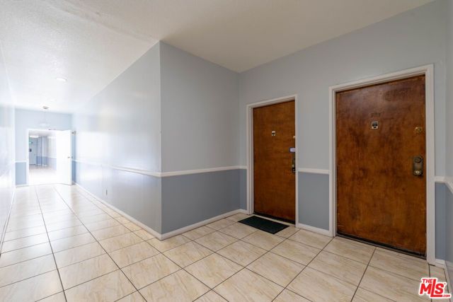 5135 Zelzah Avenue 305, Encino (los Angeles), CA 91316