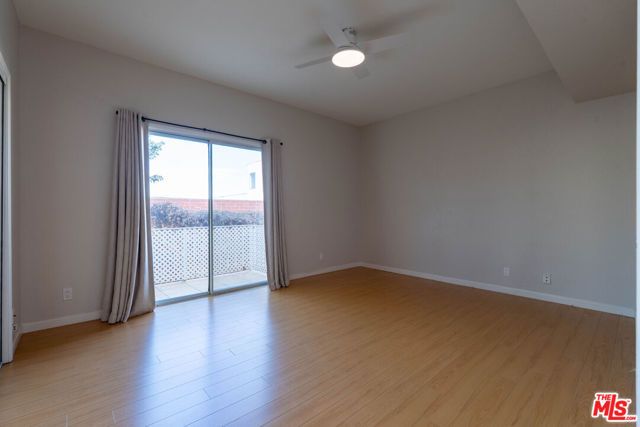 5135 Zelzah Avenue 305, Encino (los Angeles), CA 91316