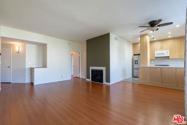 5135 Zelzah Avenue 305, Encino (los Angeles), CA 91316