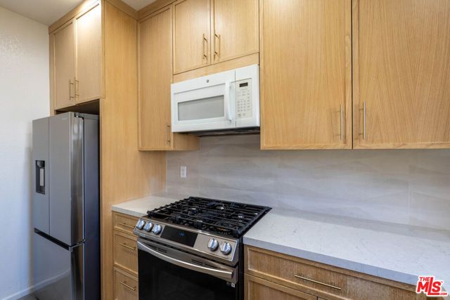 5135 Zelzah Avenue 305, Encino (los Angeles), CA 91316