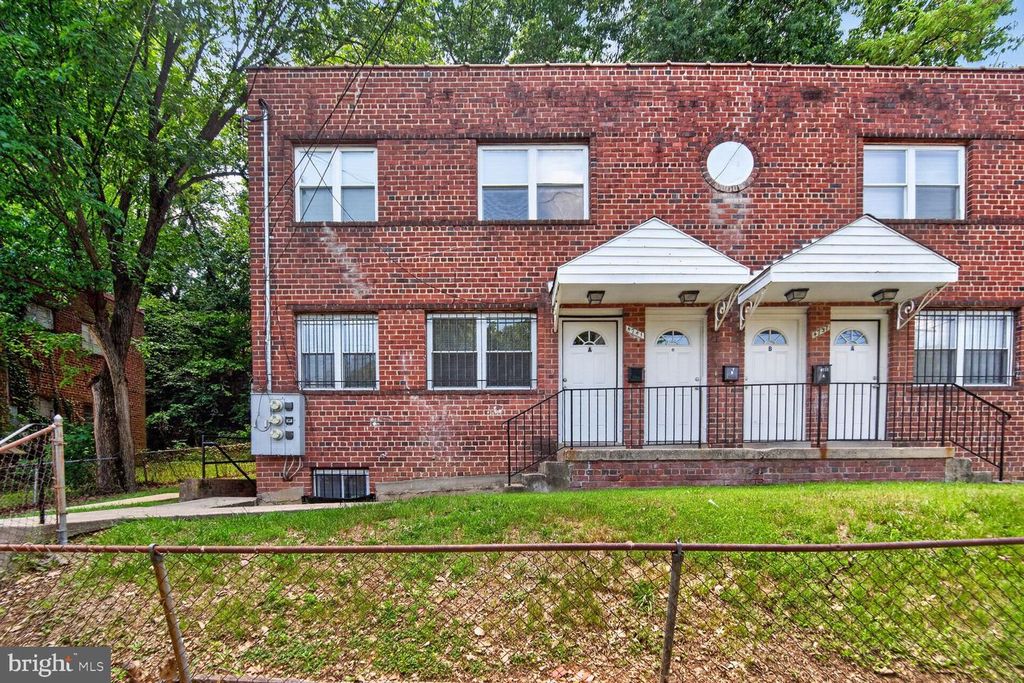 4741 SOUTH CAPITOL TER SW, Washington, DC 20032