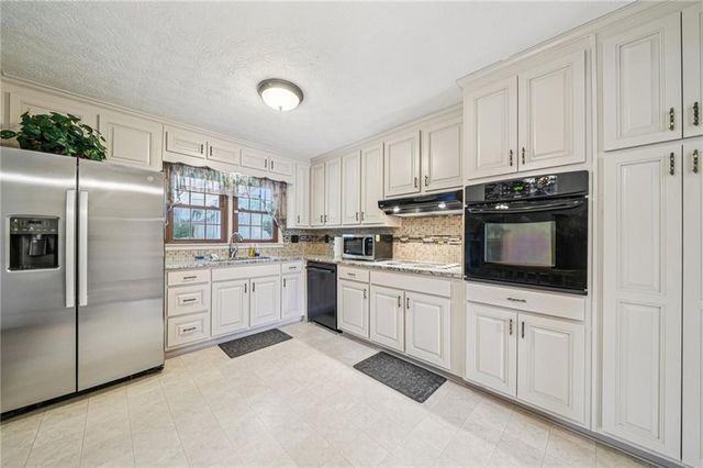 1315 Sanden Ferry Drive, Decatur, GA 30033