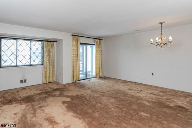 136 Wildflower Ln, Hillsborough Twp., NJ 08844