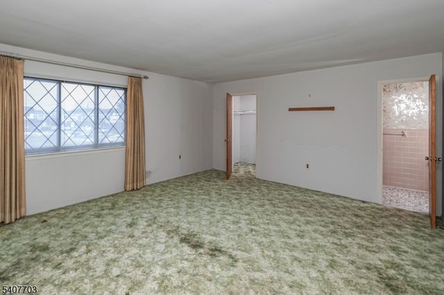 136 Wildflower Ln, Hillsborough Twp., NJ 08844