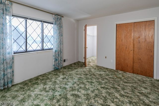 136 Wildflower Ln, Hillsborough Twp., NJ 08844