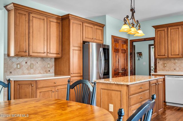 29 Erin Drive, Jackson, NJ 08527