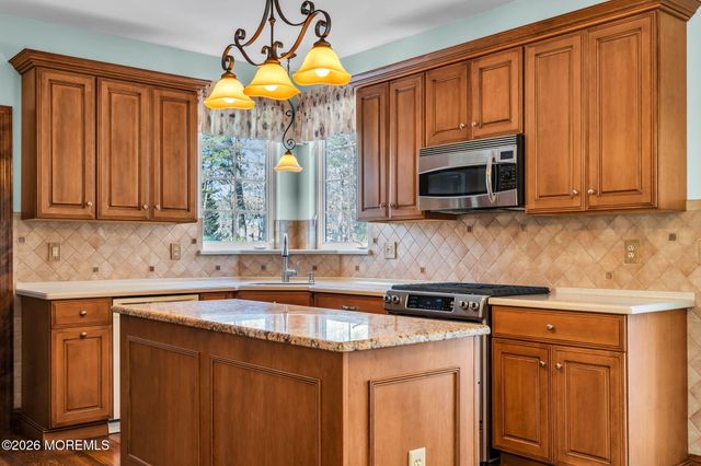 29 Erin Drive, Jackson, NJ 08527