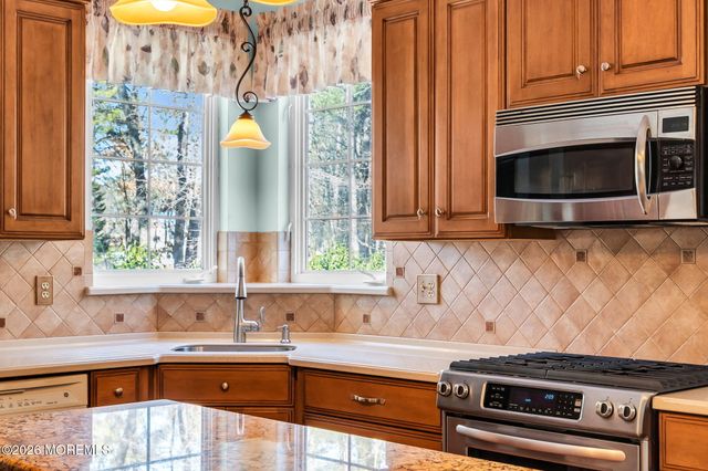 29 Erin Drive, Jackson, NJ 08527