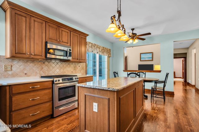 29 Erin Drive, Jackson, NJ 08527