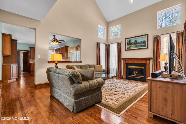 29 Erin Drive, Jackson, NJ 08527