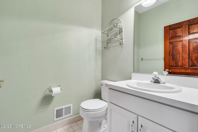 29 Erin Drive, Jackson, NJ 08527