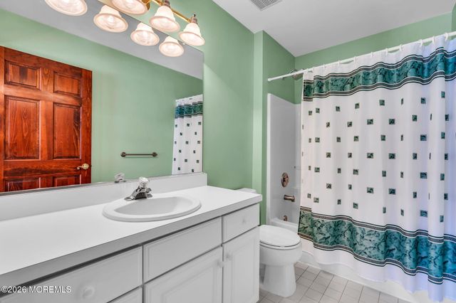 29 Erin Drive, Jackson, NJ 08527