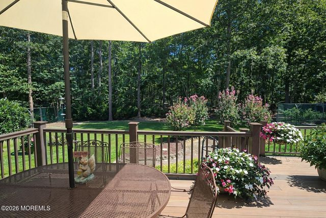 29 Erin Drive, Jackson, NJ 08527