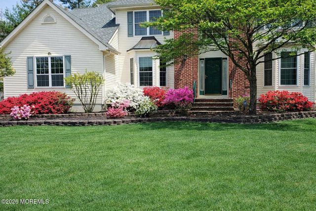 29 Erin Drive, Jackson, NJ 08527