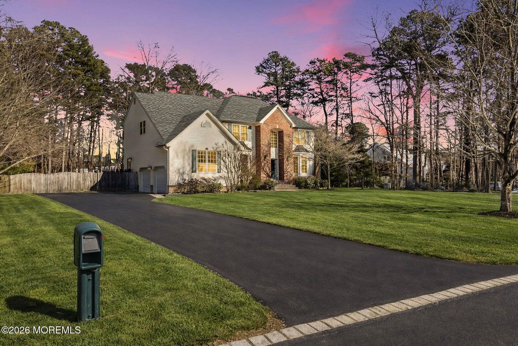 29 Erin Drive, Jackson, NJ 08527