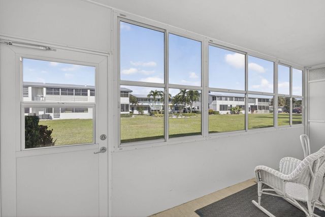 100 SHEFFIELD E, West Palm Beach, FL 33417