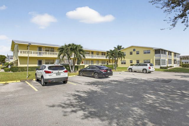 100 SHEFFIELD E, West Palm Beach, FL 33417