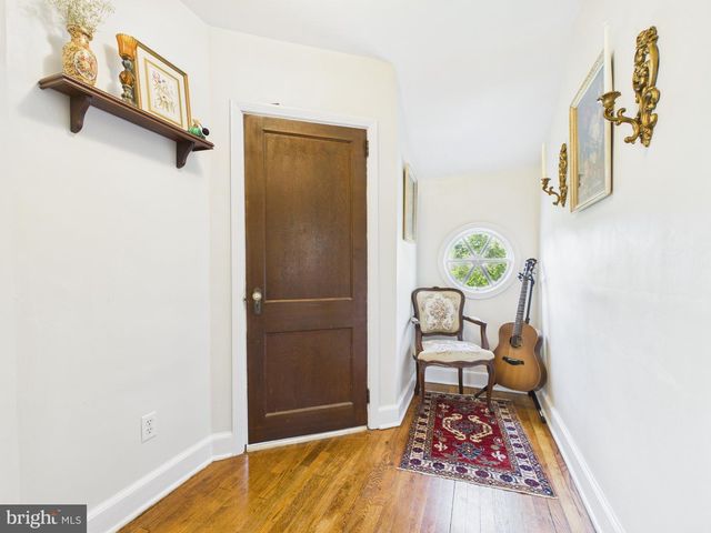 2301 SUNSET LN, York, PA 17408