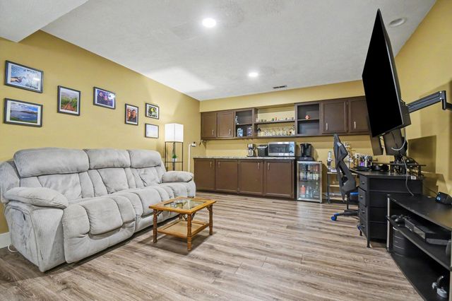8300 Woodpark Drive Sw, Byron Twp, MI 49315
