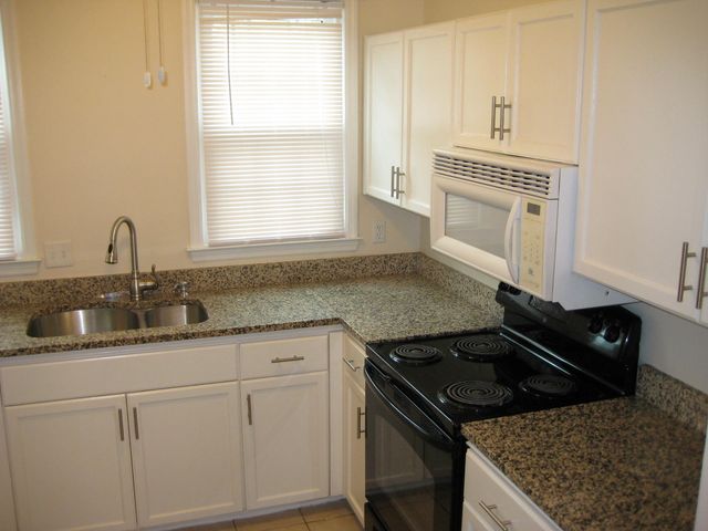 126 Ashton Drive, Goose Creek, SC 29445