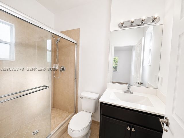 142 SE 28th Ter 6, Homestead, FL 33033
