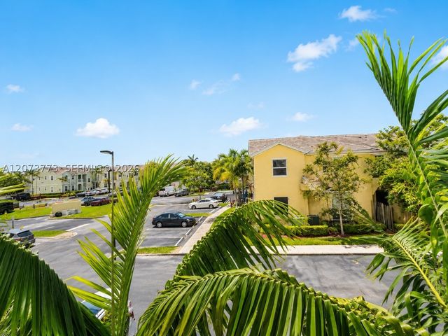 142 SE 28th Ter 6, Homestead, FL 33033