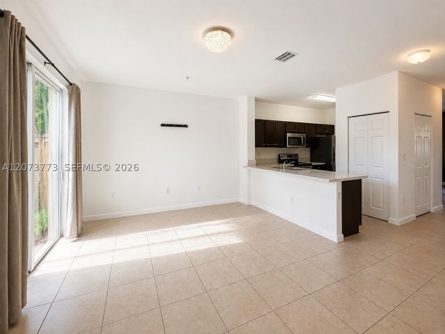 142 SE 28th Ter 6, Homestead, FL 33033